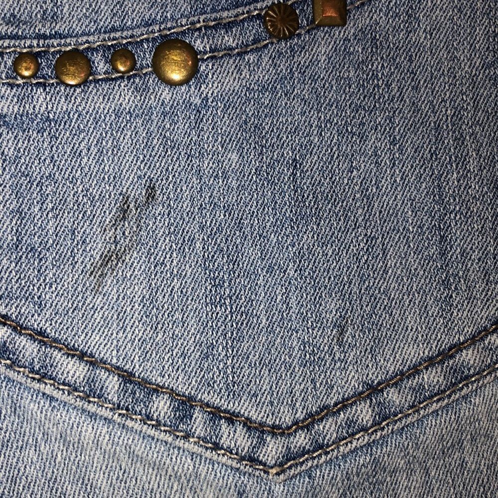 Sonoma 4 Vintage Wash Brass Color Studded Blue Denim Shorts - Picture 15 of 16